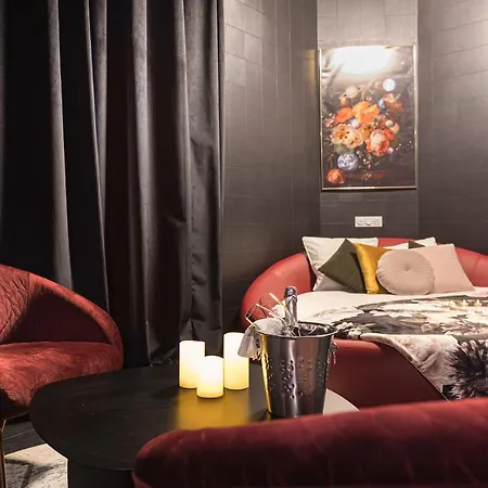 Legend Majestic Superbe Love Room - Jacuzzi - Champagne - Romantisme - parking privé-3